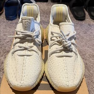 Yeezy Boost 350 V2 Light